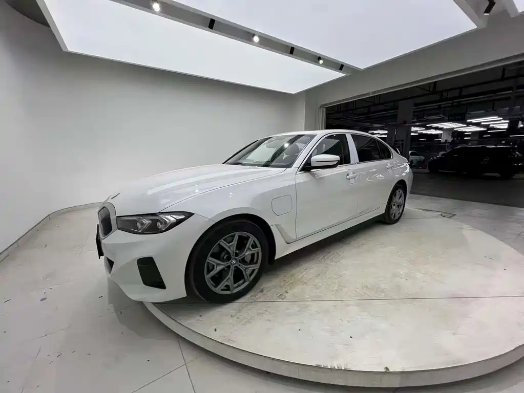 BMW i3 — миниатюра 27