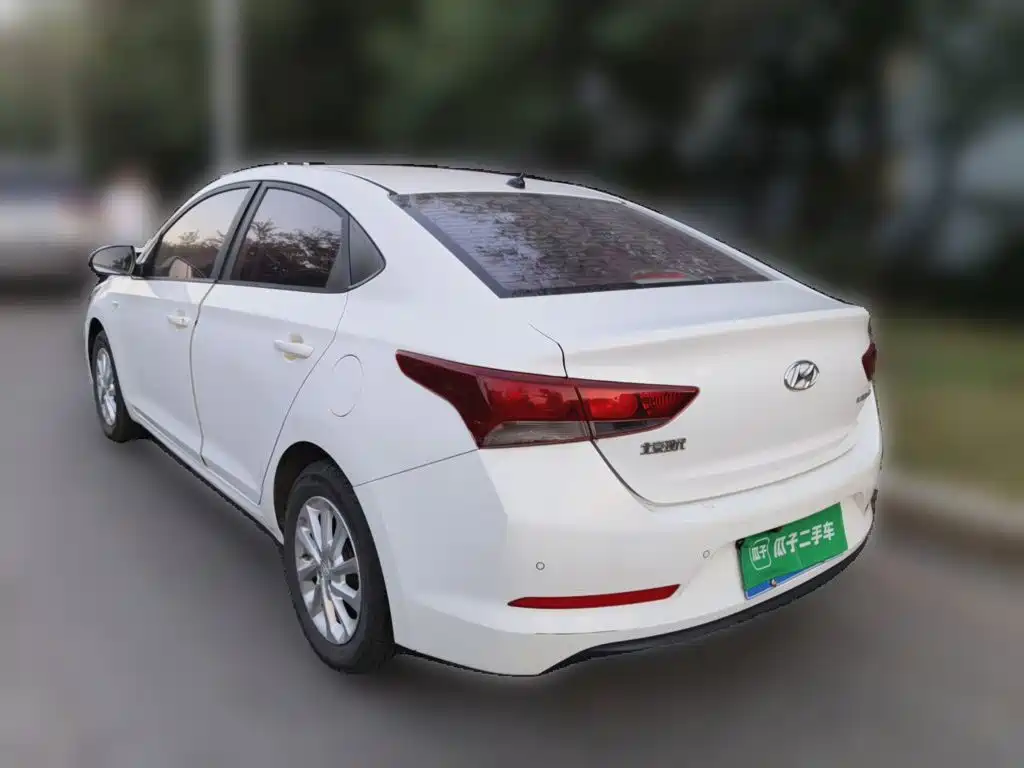 Hyundai Verna — миниатюра 25