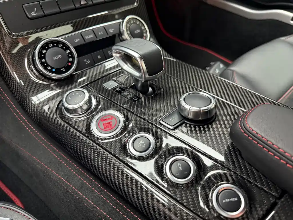 Mercedes-Benz SLS AMG — миниатюра 13