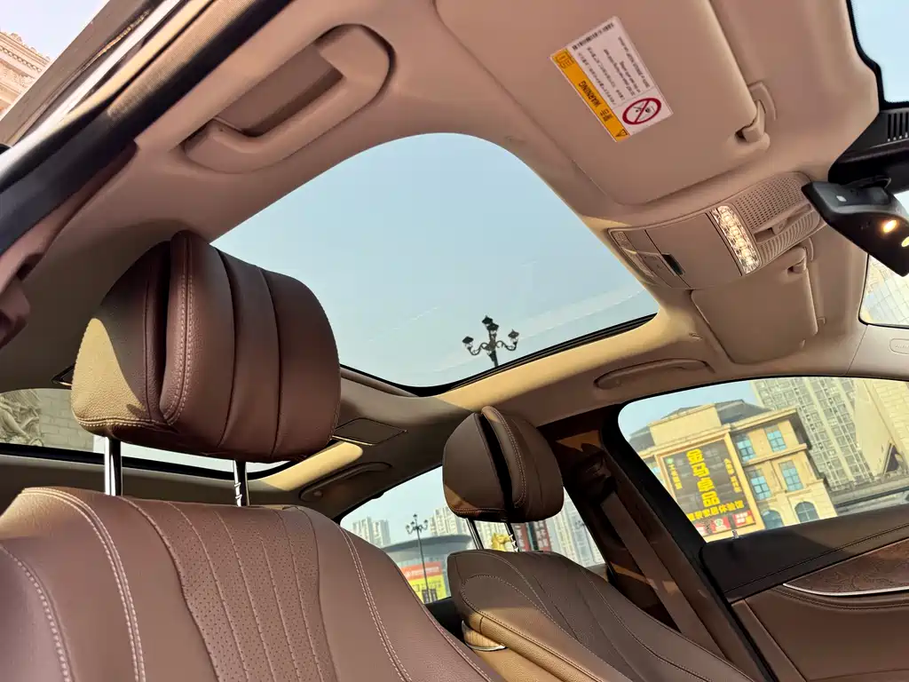 MERCEDES-BENZ E CLASS