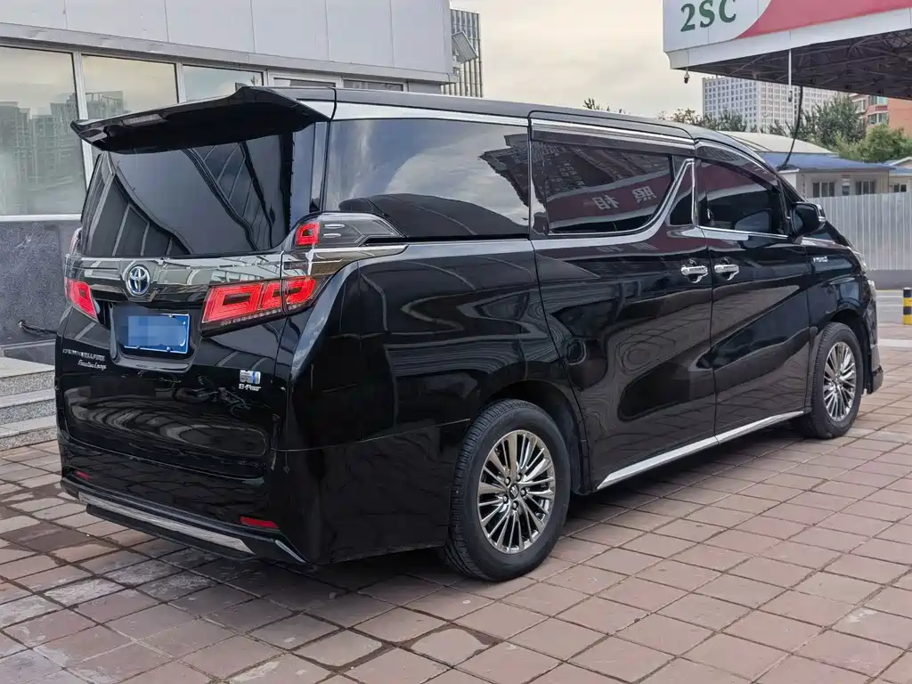 Toyota Vellfire — миниатюра 15