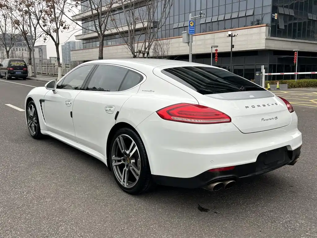Porsche Panamera — миниатюра 17