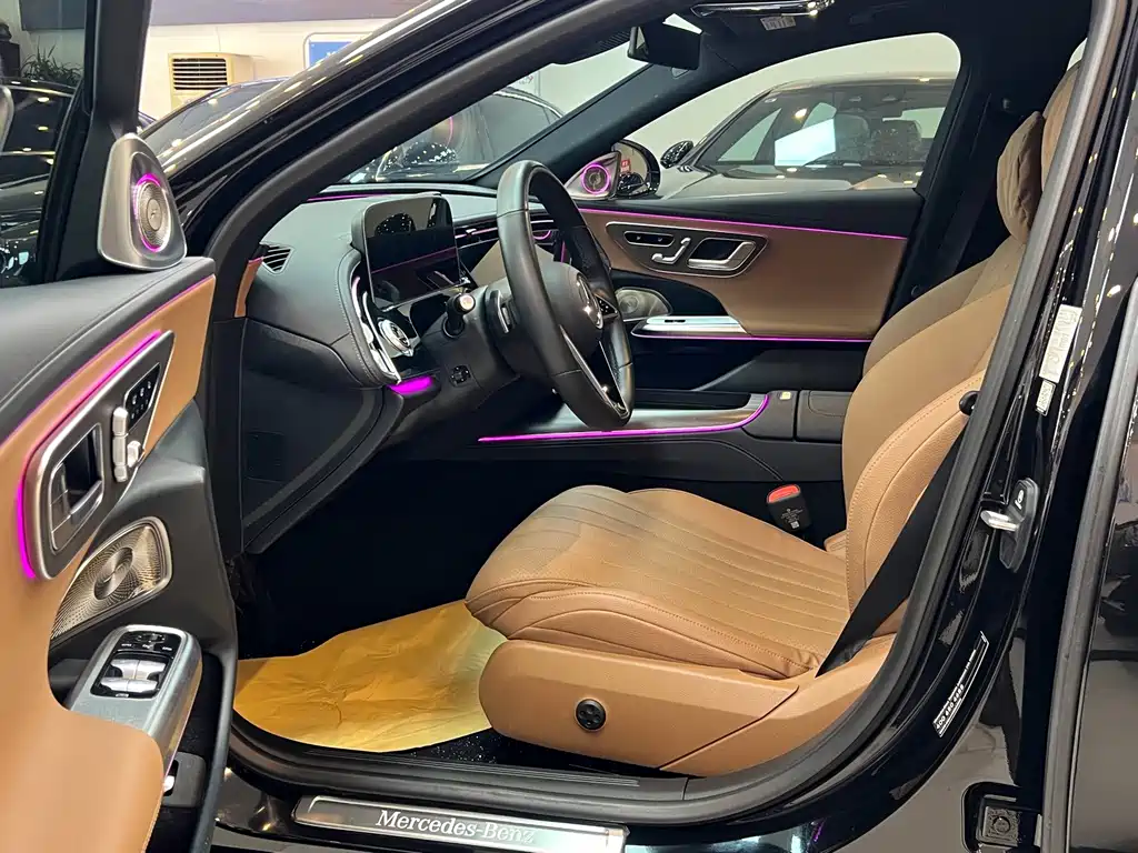 Mercedes-Benz E-Class — миниатюра 6