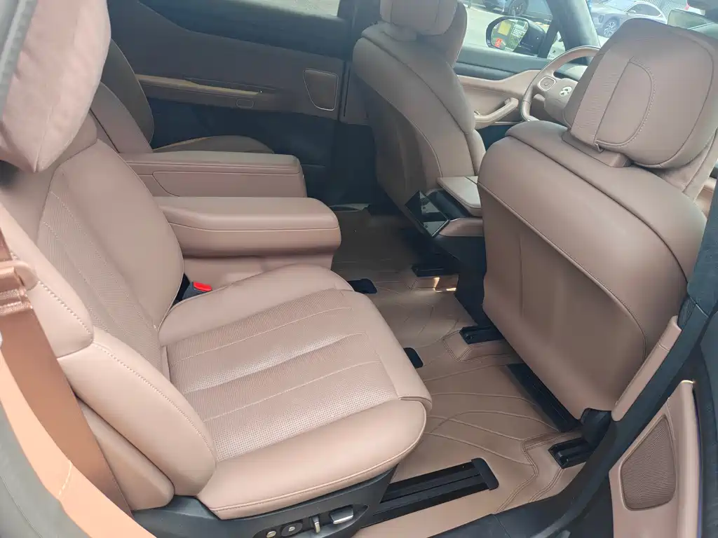 NIO ES8 2024 75kWh