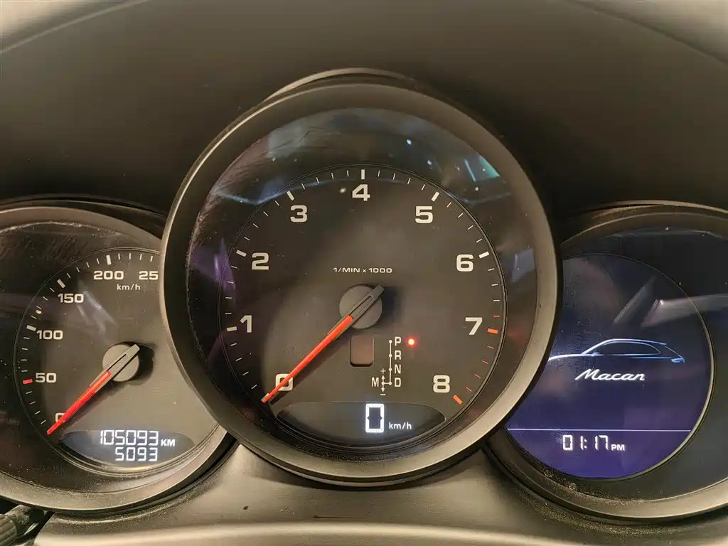 Porsche Macan — миниатюра 4