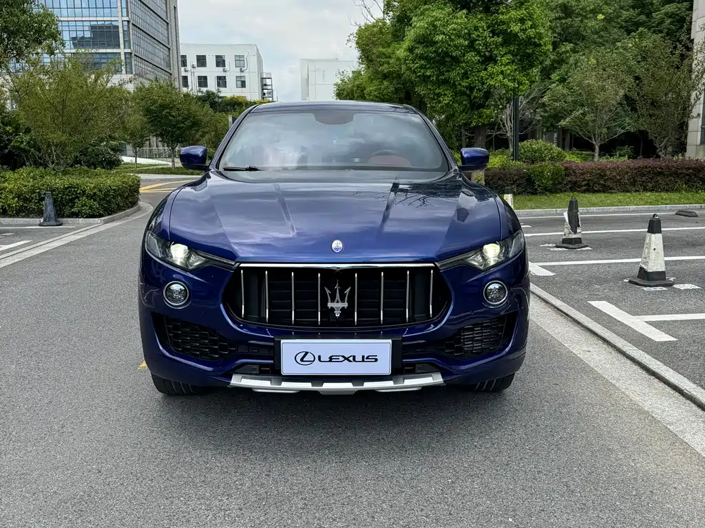Maserati Levante — миниатюра 2