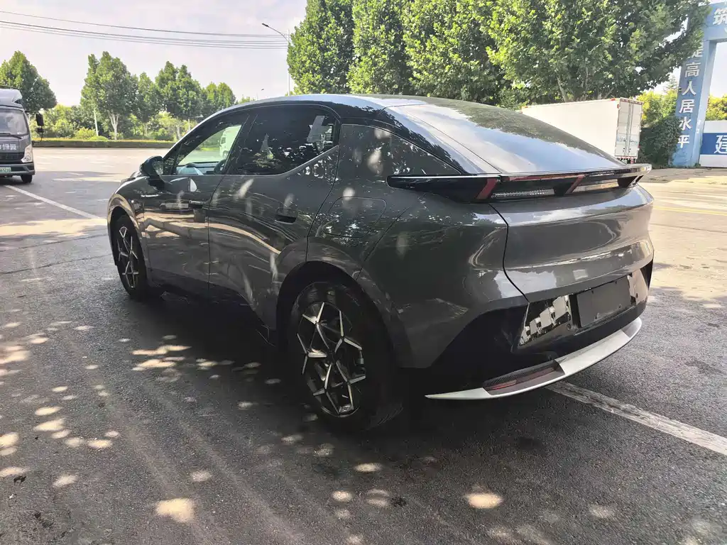 Lynk & Co Z20 — миниатюра 9