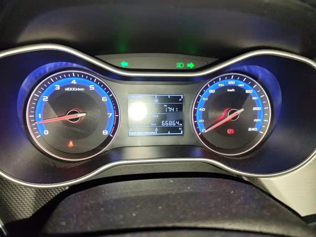 Geely Vision — миниатюра 4