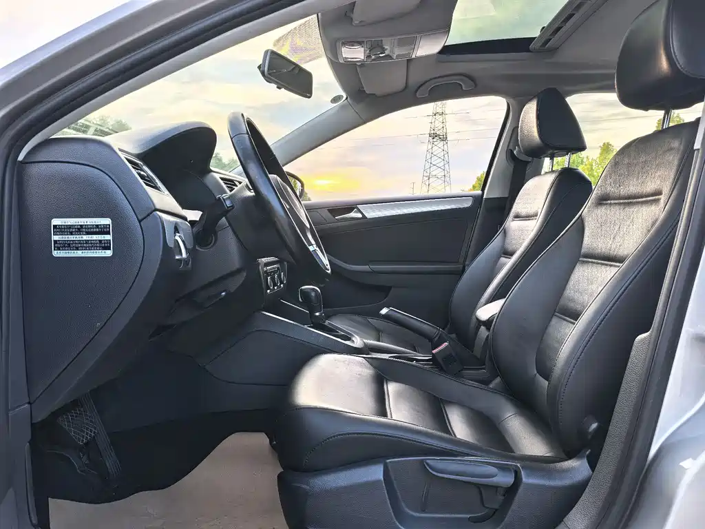 Volkswagen Sagitar — миниатюра 9