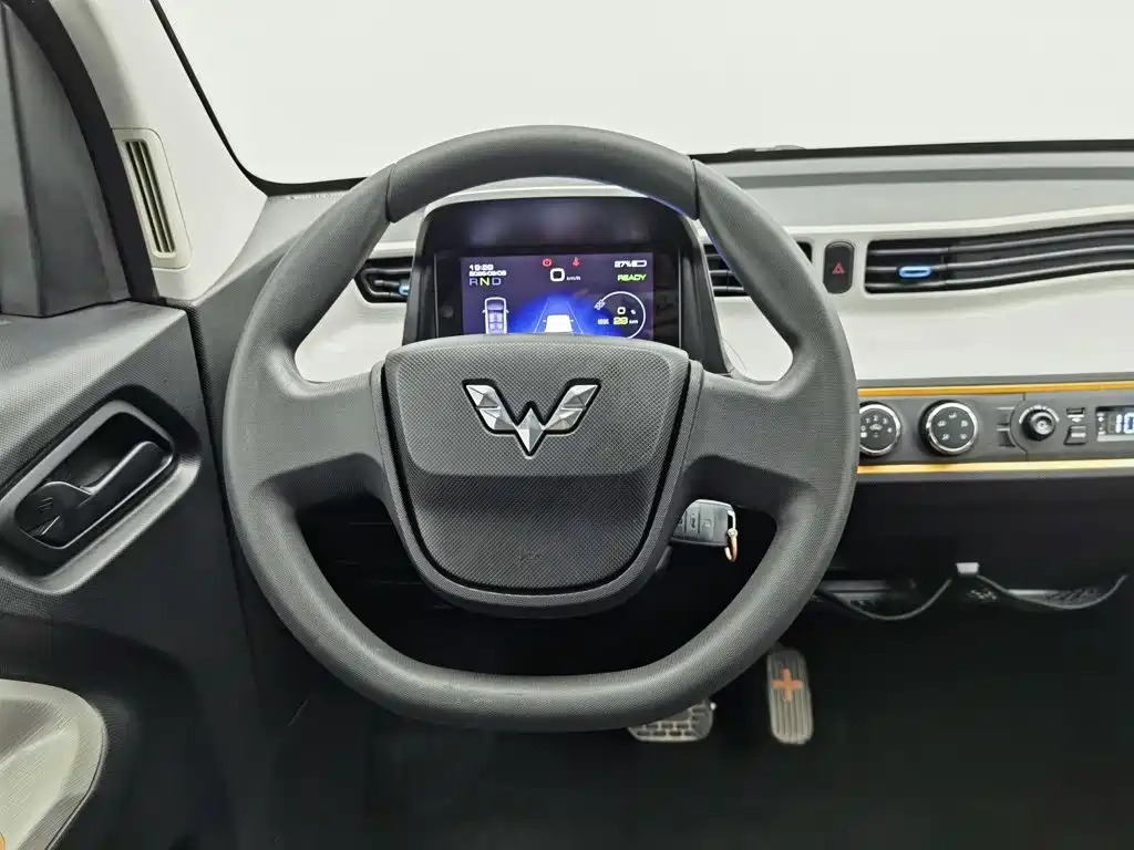 Wuling MINIEV — миниатюра 11