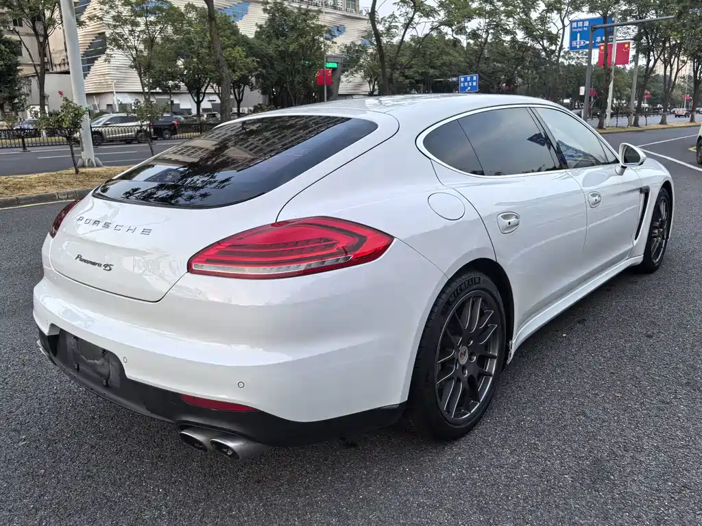 Porsche Panamera — миниатюра 7