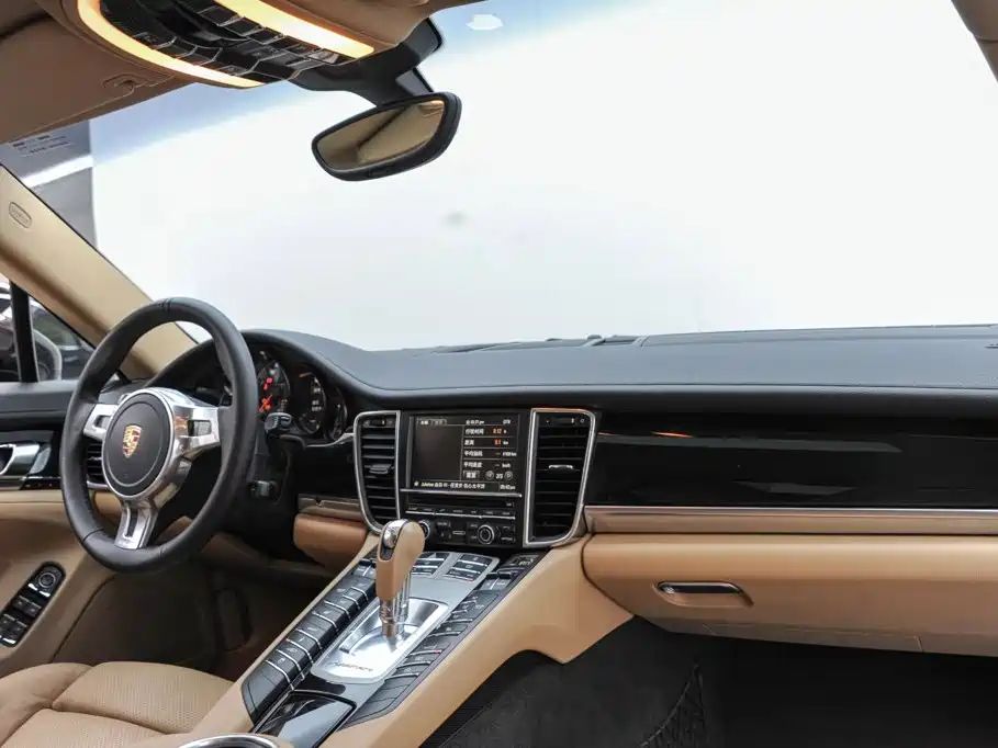 Porsche Panamera — миниатюра 8