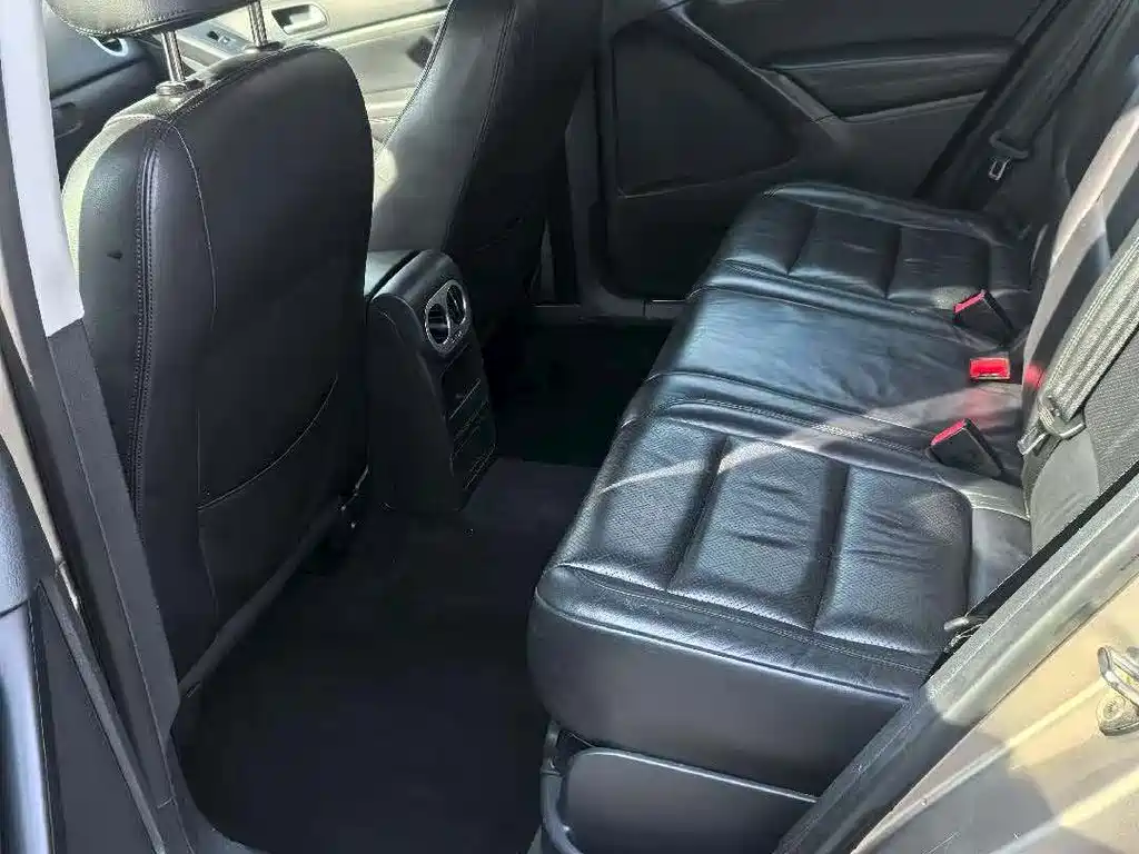 Volkswagen Tiguan — миниатюра 5