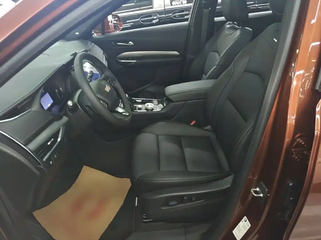 Cadillac XT4 — миниатюра 15