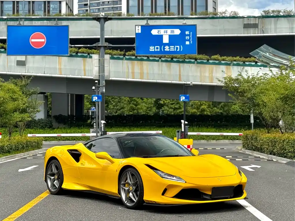 Ferrari F8 — миниатюра 2