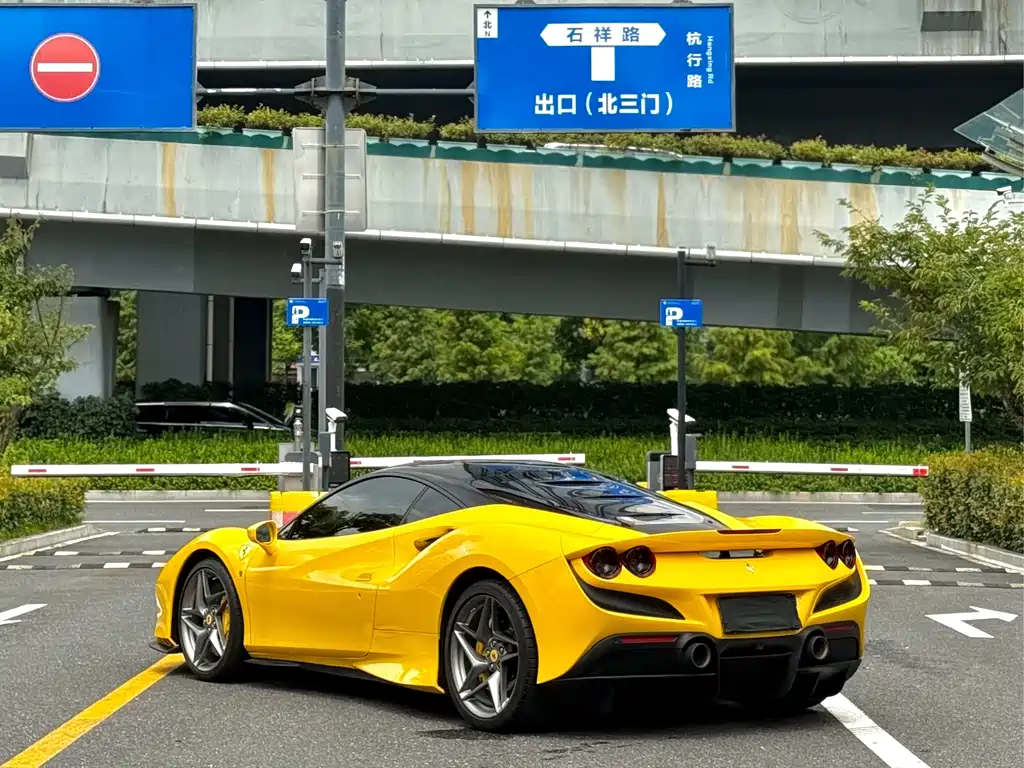 Ferrari F8 — миниатюра 9