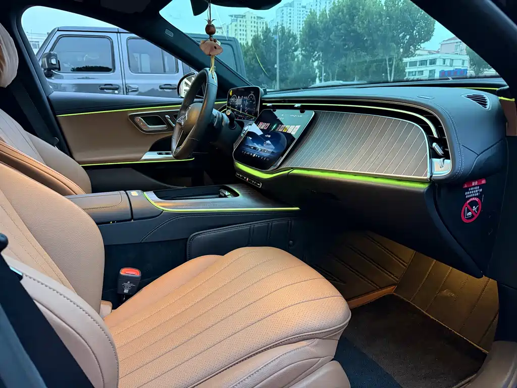 Mercedes-Benz E-Class — миниатюра 14