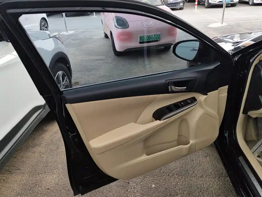 Toyota Camry 2015 2.0E Elite