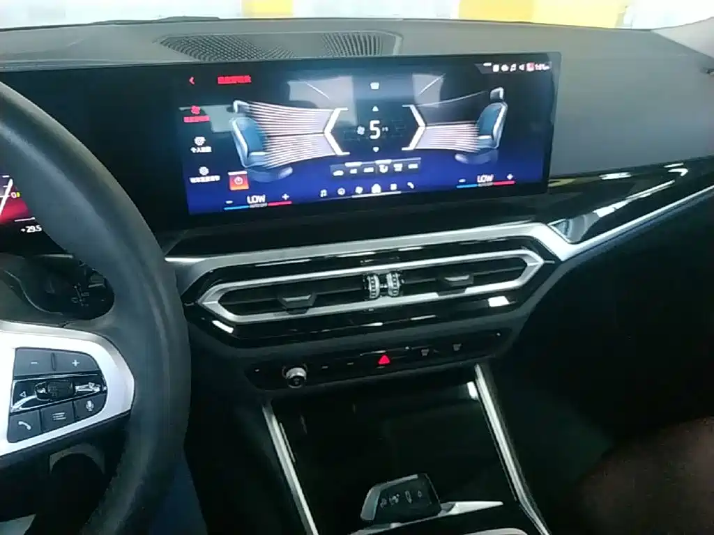 BMW i3 — миниатюра 13