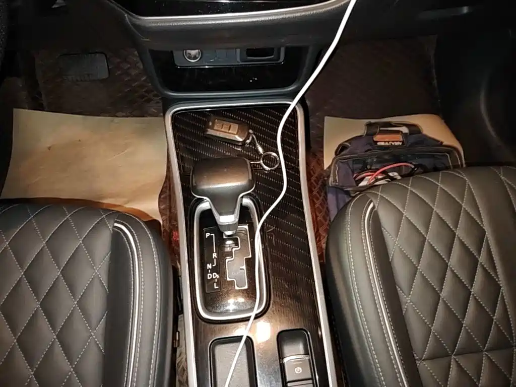 Mitsubishi Outlander — миниатюра 14