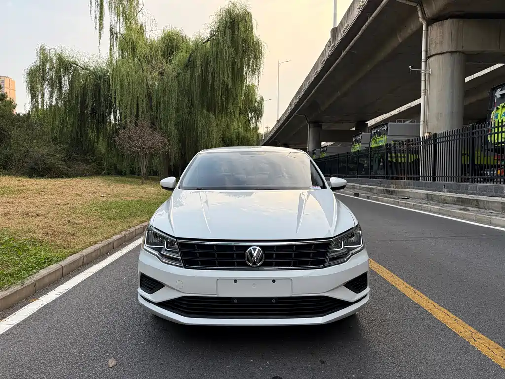 Volkswagen Jetta — миниатюра 2