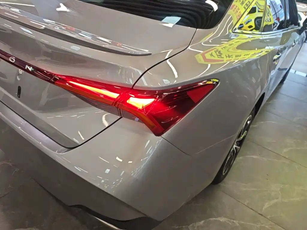 Toyota Avalon — миниатюра 8