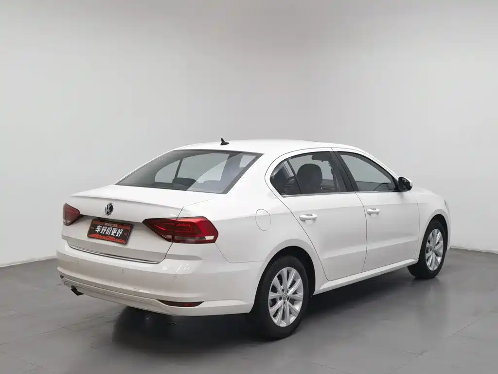 Volkswagen Lavida — миниатюра 2