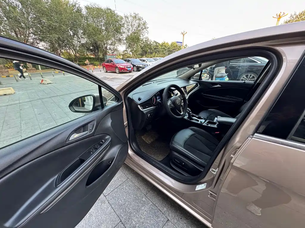 Buick Verano — миниатюра 8