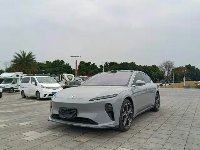NIO NIO ET5 2025