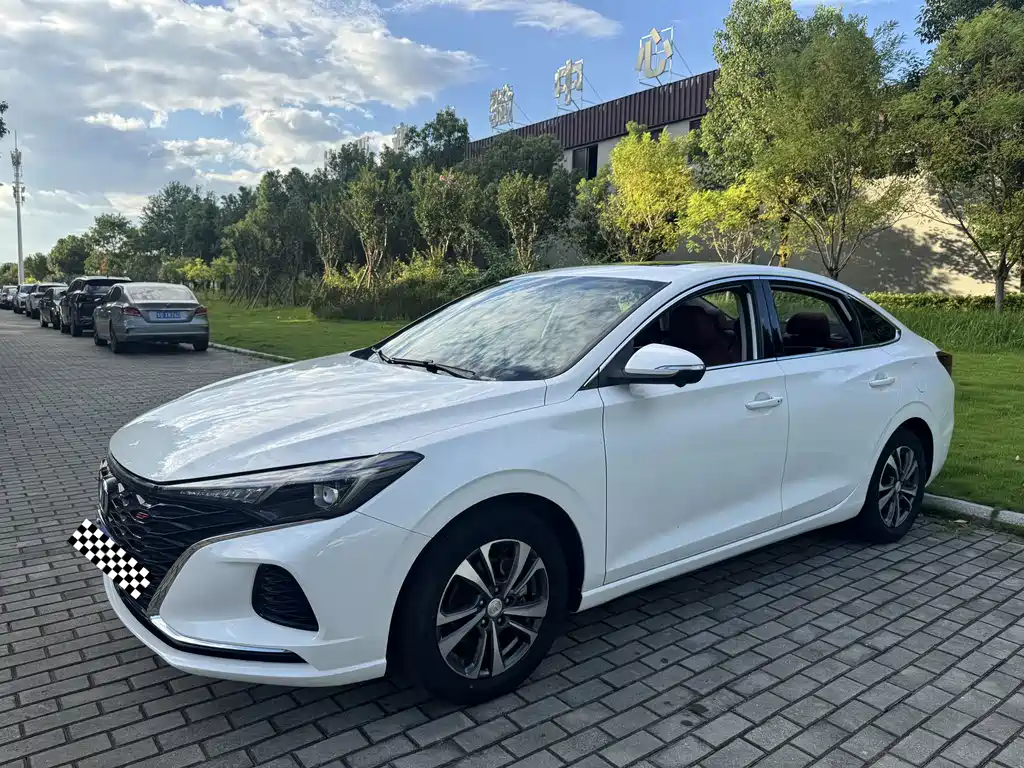 Changan Eado — миниатюра 3