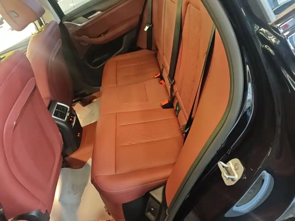 BMW X3 — миниатюра 17