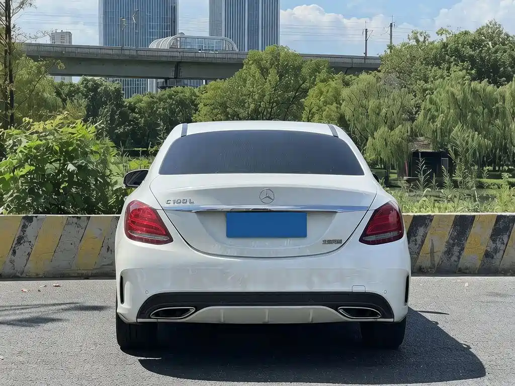 Mercedes-Benz C-Class — миниатюра 8