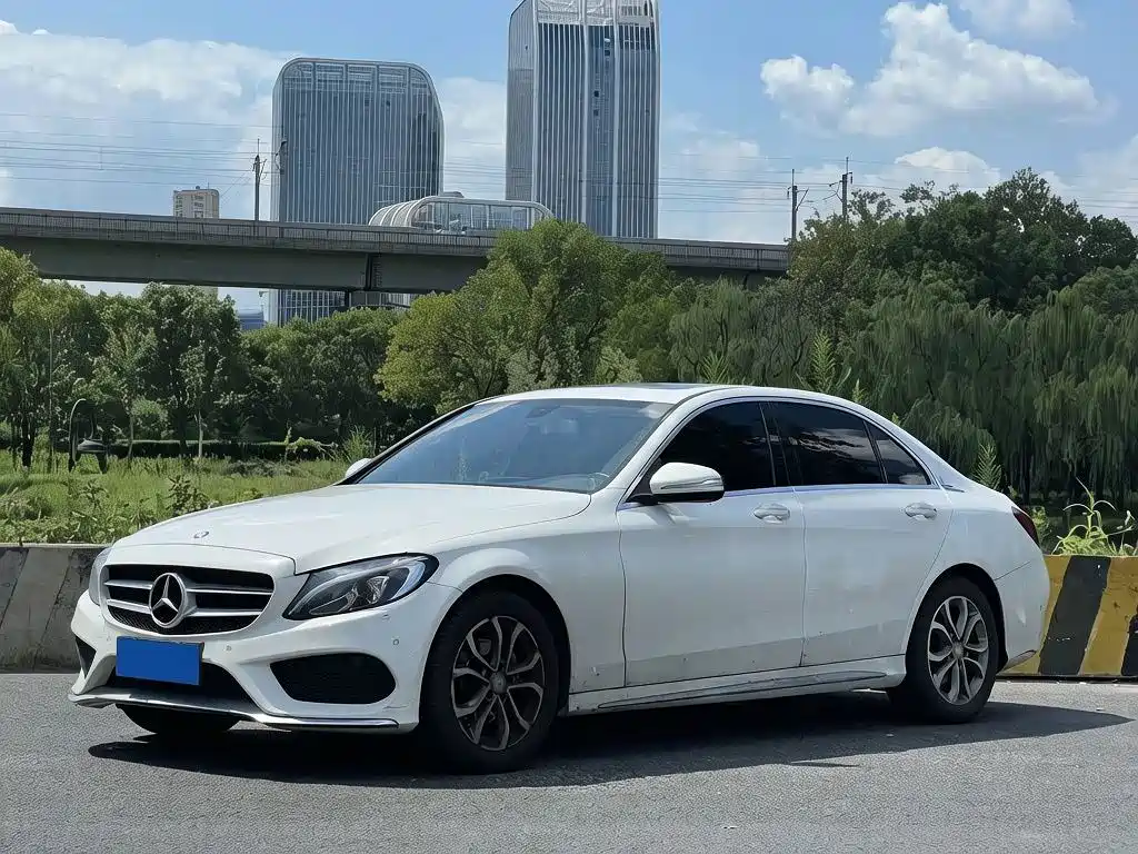 Mercedes-Benz C-Class — миниатюра 3