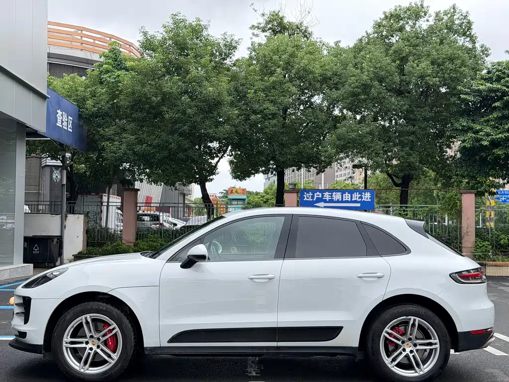 Porsche Macan — миниатюра 8