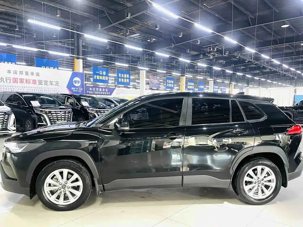 Toyota Corolla Cross — миниатюра 4