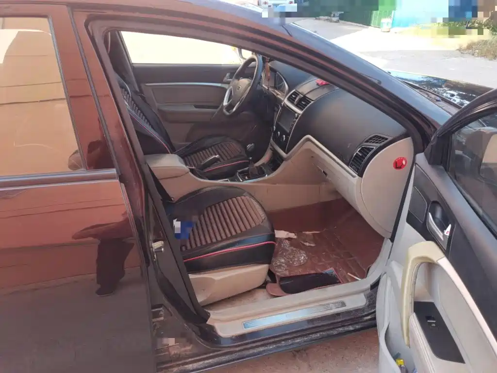 Geely Emgrand — миниатюра 19