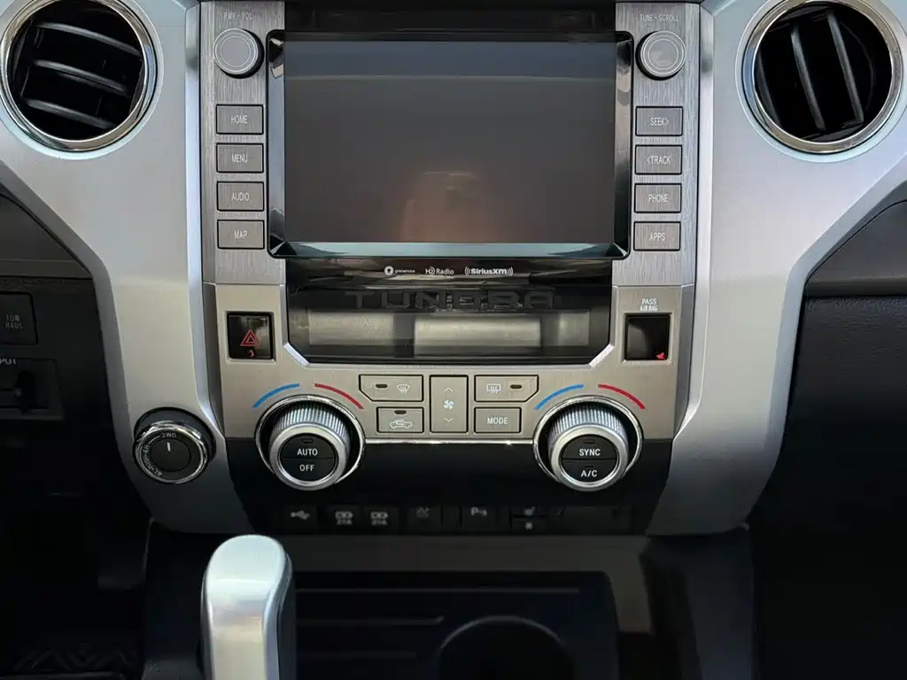 Toyota Tundra 2020 5.7L AT