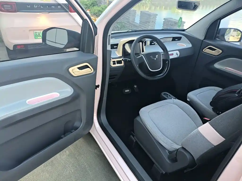 Wuling MINIEV — миниатюра 16