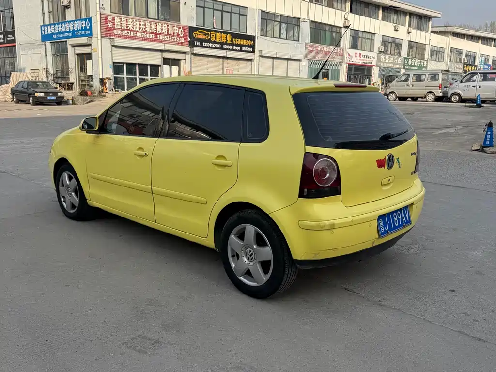 Volkswagen Polo 2009 1.6L AT