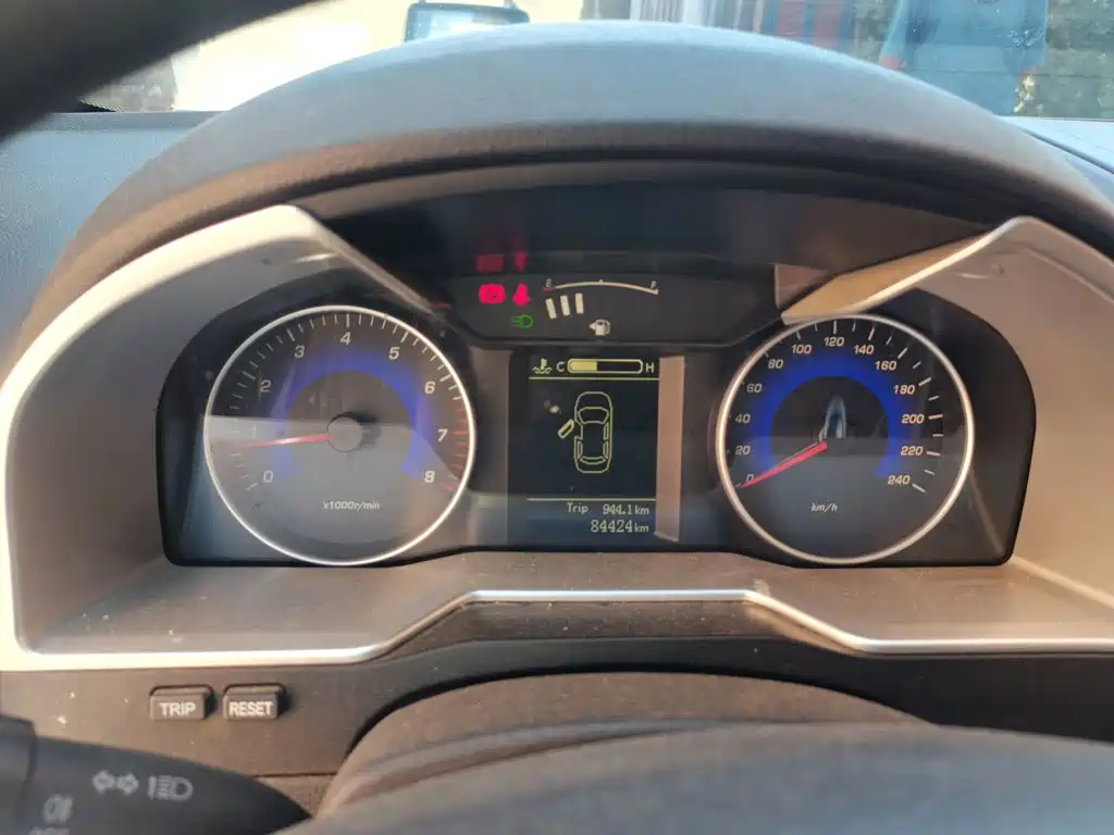 Geely Emgrand — миниатюра 7