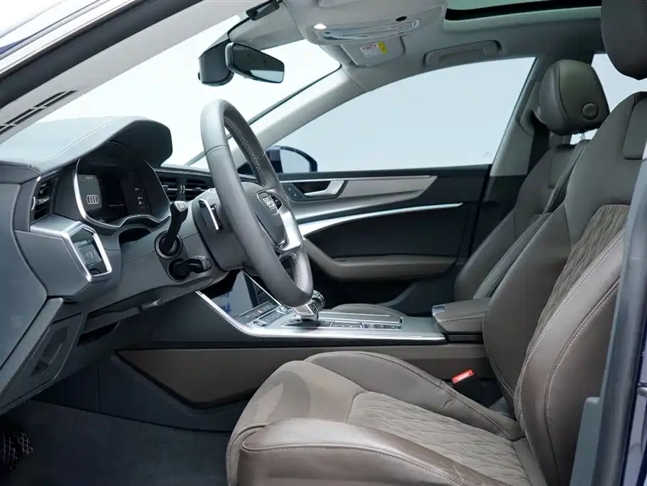 Audi A7L 2024 45TFSI quattro S-line
