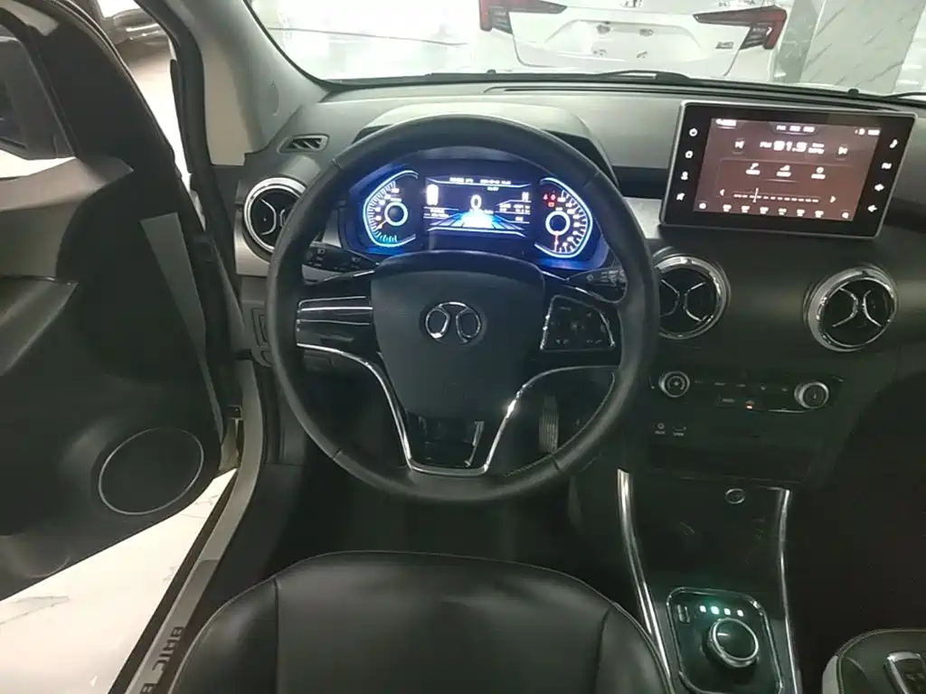BAIC New Energy EC5 — миниатюра 11