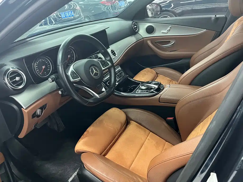 Mercedes-Benz E-Class — миниатюра 4