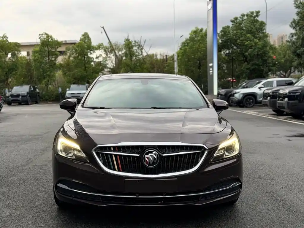 Buick LaCrosse — миниатюра 2