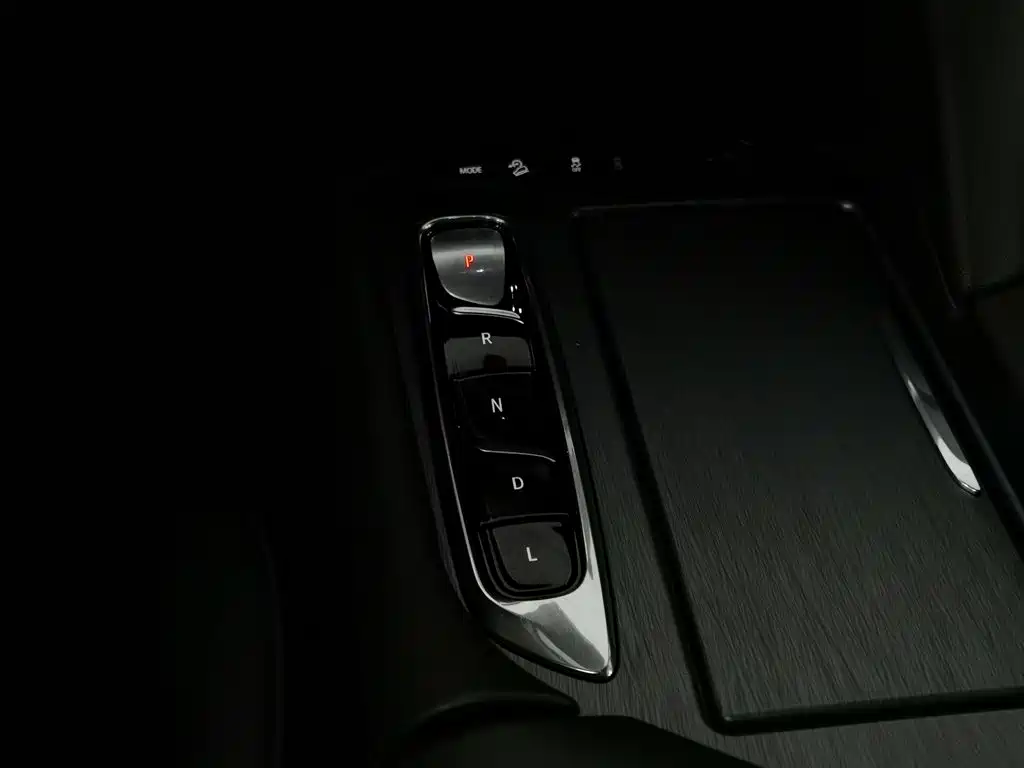 Buick Enclave — миниатюра 13