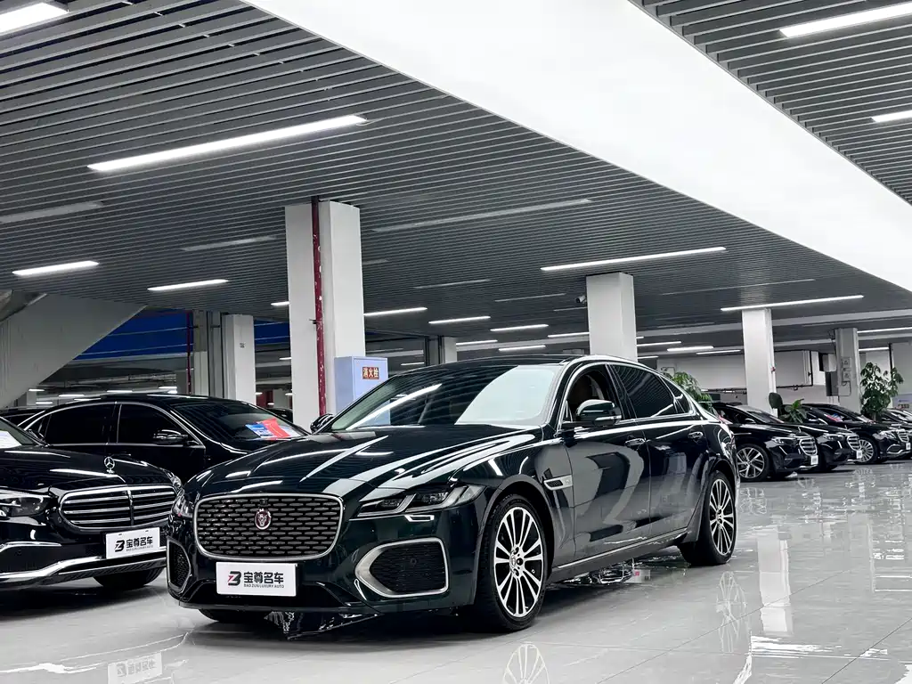 Купить Jaguar XFL