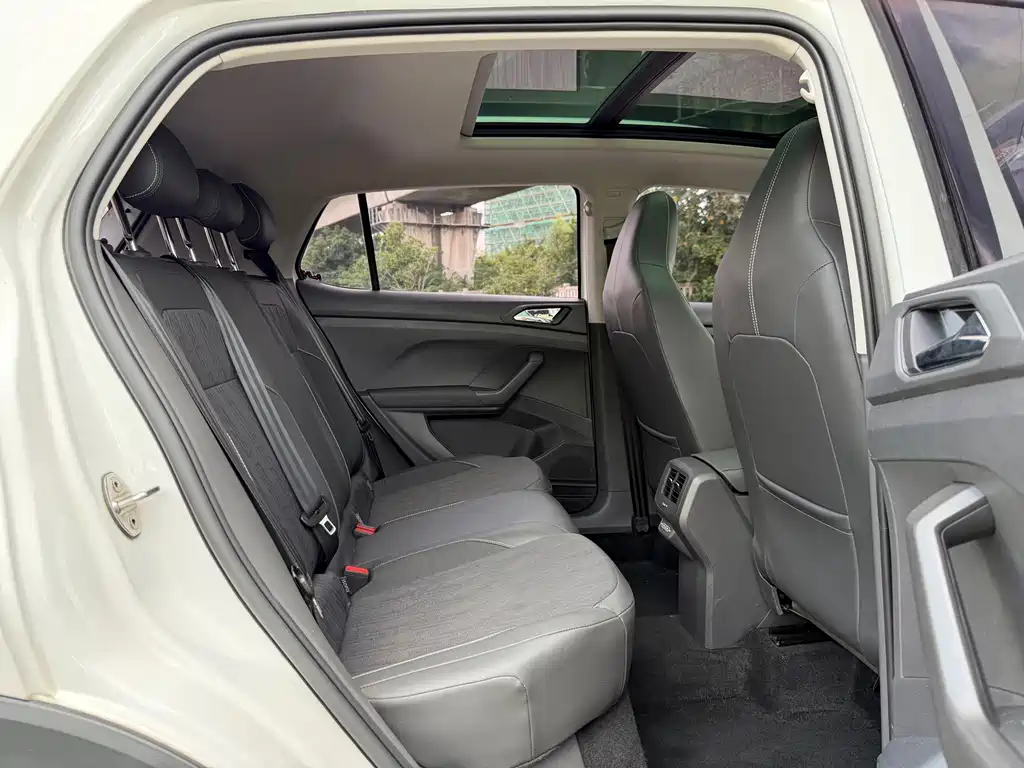 Volkswagen T-Cross — миниатюра 10