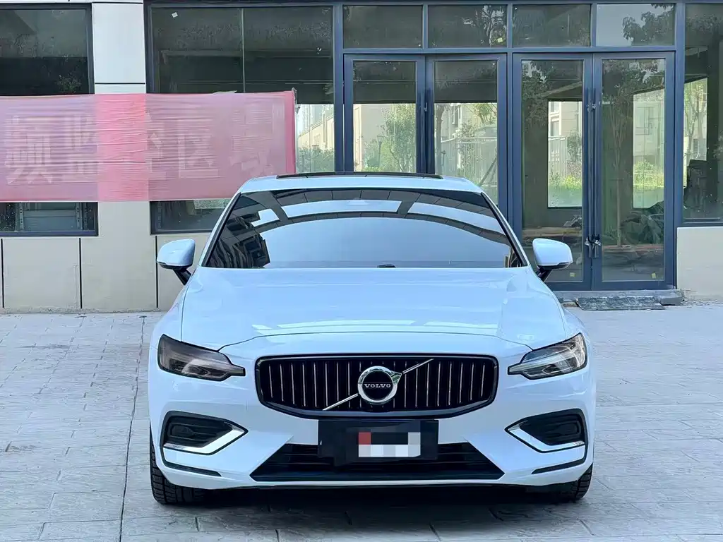 Volvo S60 — миниатюра 2