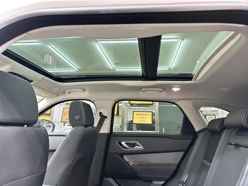 Land Rover Velar — миниатюра 9