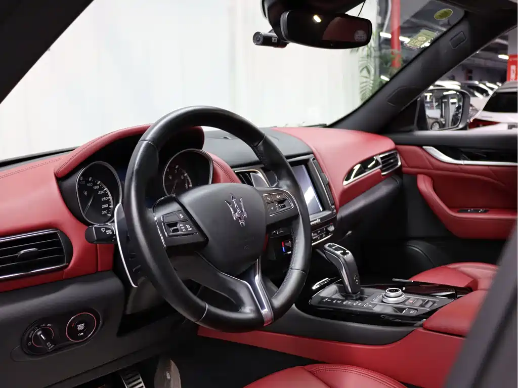 Maserati Levante — миниатюра 7